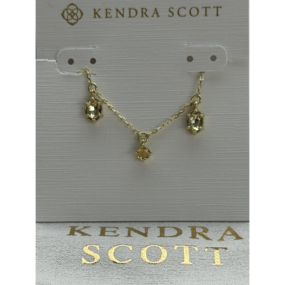 Kendra Scott necklace